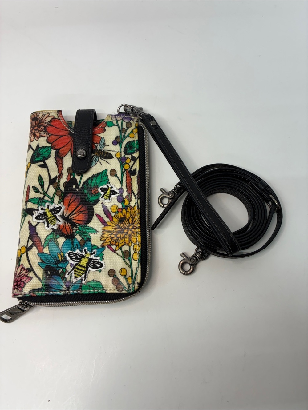 Sakroots Floral Bee Print Ella Smartphone Sling - Multicolor